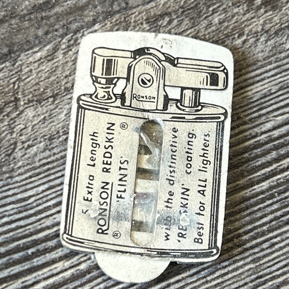 Vintage Ronson Lighter - Picture 3 of 12
